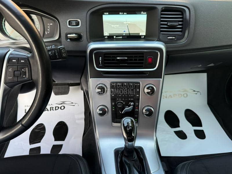 Volvo V60 Cross Country 2.0 D