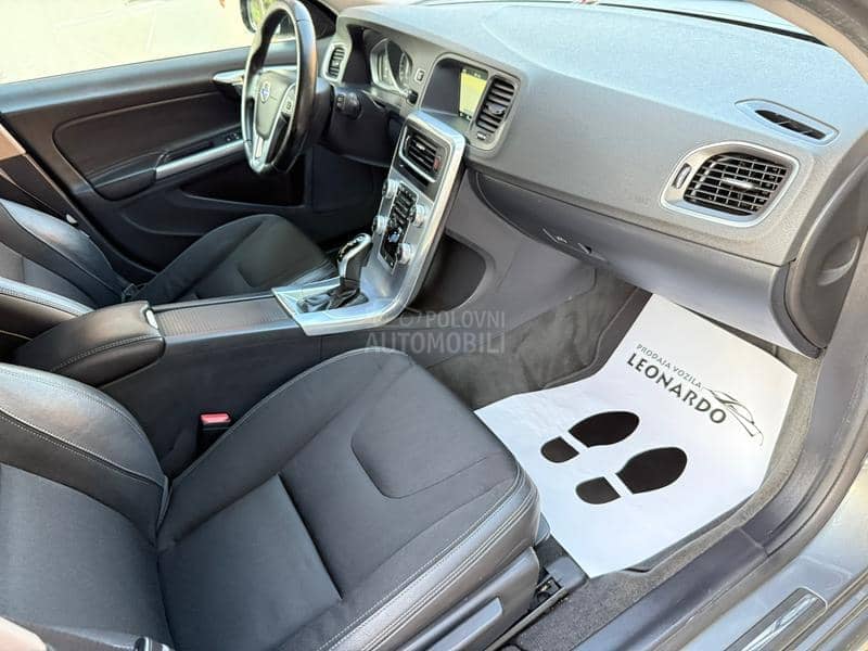 Volvo V60 Cross Country 2.0 D