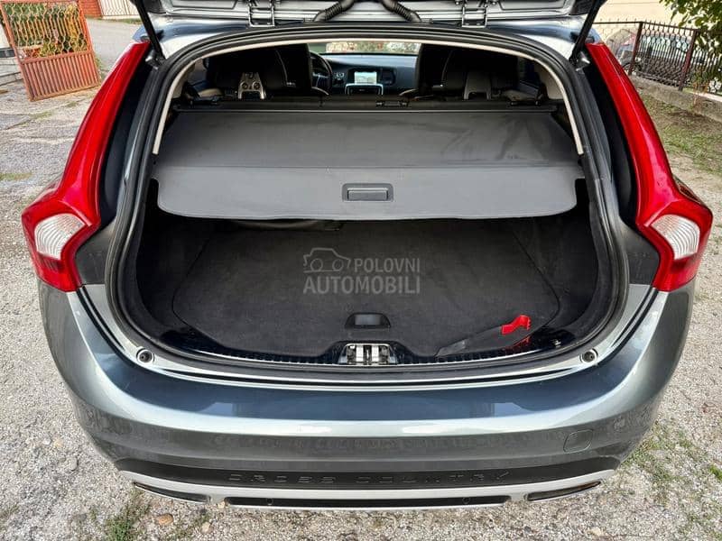 Volvo V60 Cross Country 2.0 D
