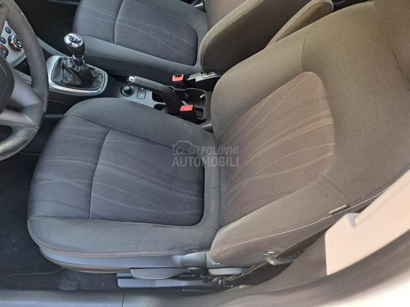 Chevrolet Aveo 1 3 d N AVIG OPREM