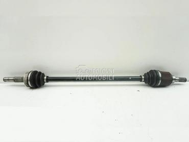 Poluosovina zadnja leva za Nissan X-Trail od 2007. do 2013. god.