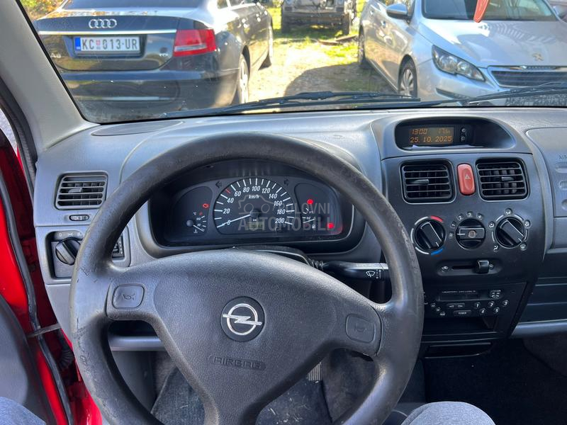 Opel Agila 