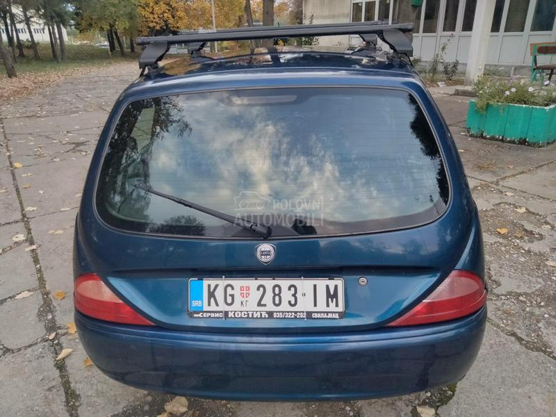 Lancia Ypsilon 