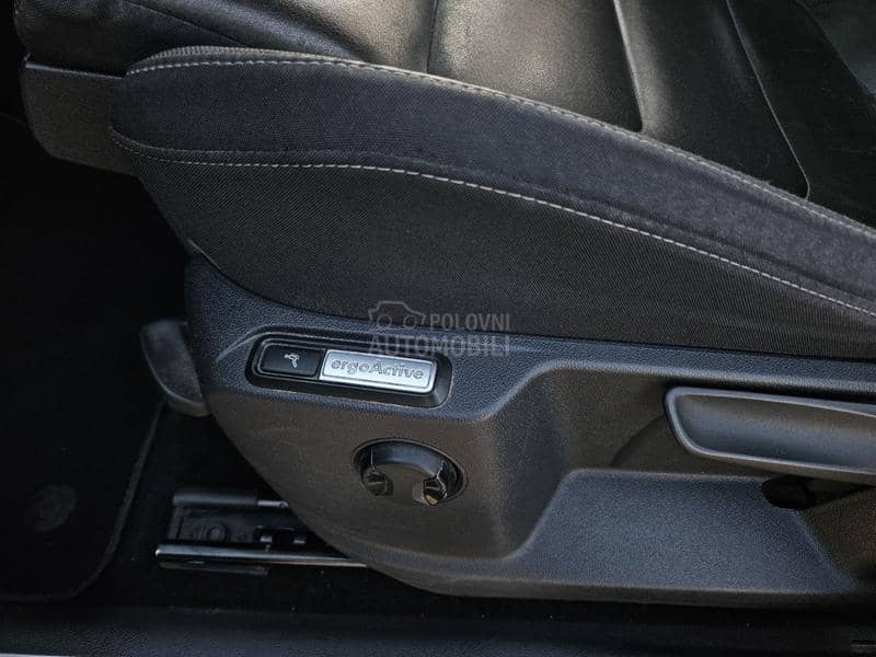 Volkswagen Tiguan 2.0tdi virtual