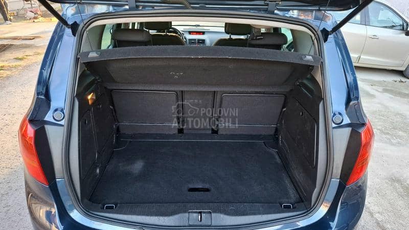 Opel Meriva 1,4 OČUVANA Opel Meriva 1,4 OČUVANA
