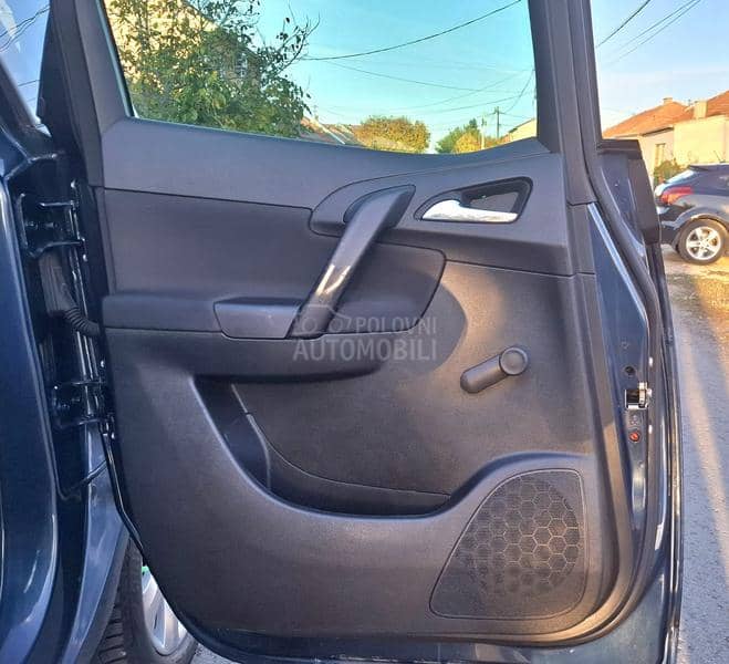 Opel Meriva 1,4 OČUVANA Opel Meriva 1,4 OČUVANA