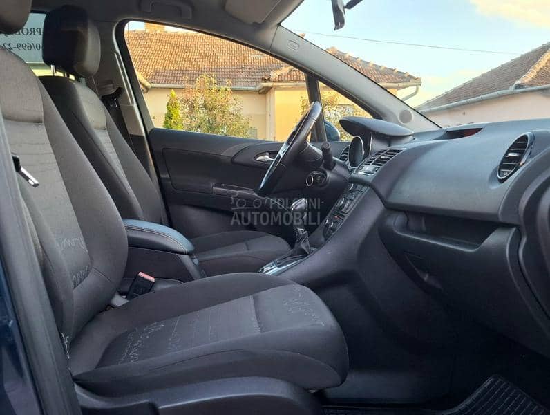 Opel Meriva 1,4 OČUVANA Opel Meriva 1,4 OČUVANA