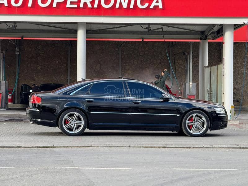 Audi A8 long