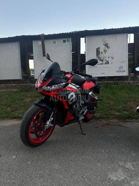 Aprilia tuono 660