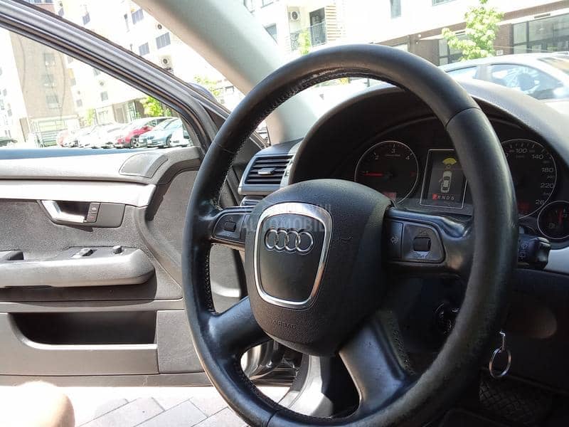 Audi A4 2.0tdo S line