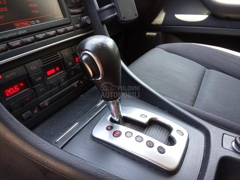 Audi A4 2.0tdo S line