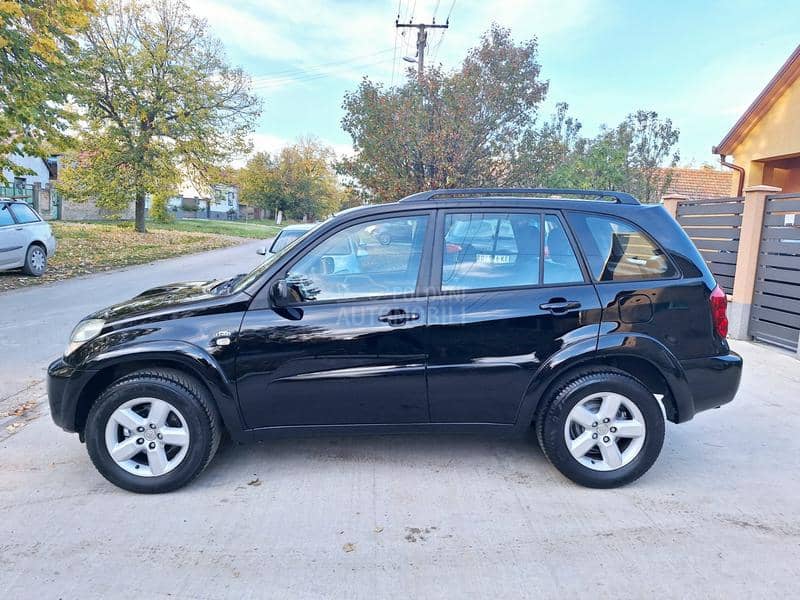 Toyota RAV 4 2.0 D4D N.o.v Toyota RAV 4 2.0 D4D N.o.v