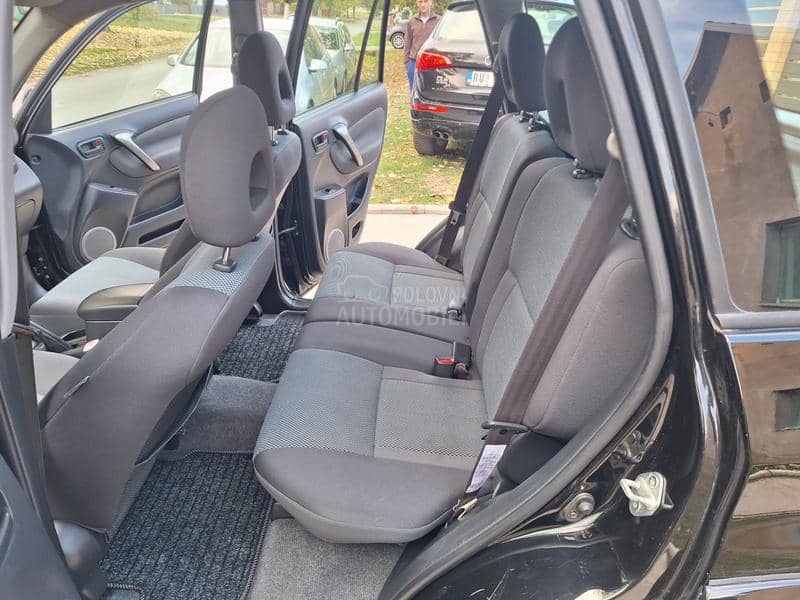 Toyota RAV 4 2.0 D4D N.o.v Toyota RAV 4 2.0 D4D N.o.v