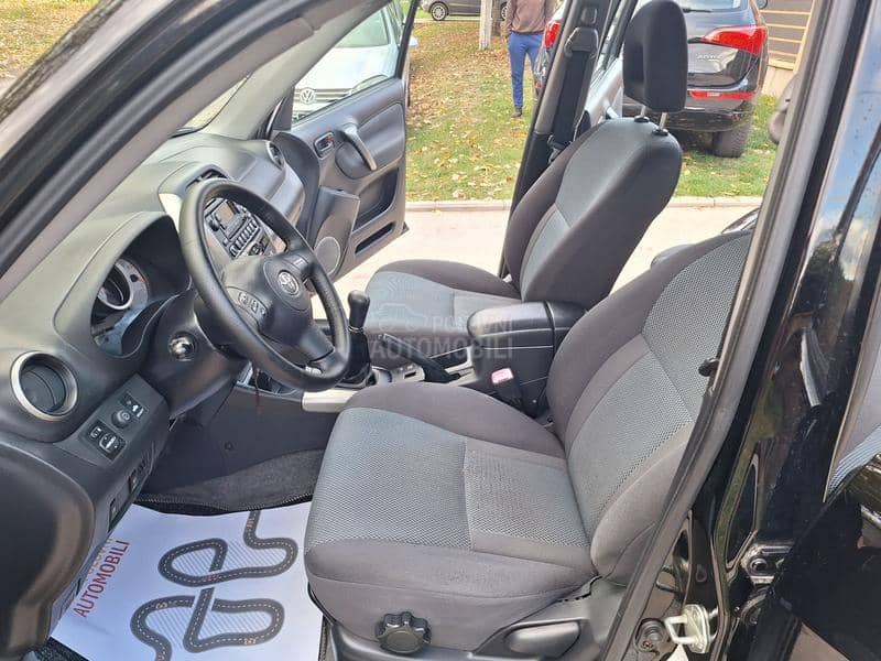 Toyota RAV 4 2.0 D4D N.o.v Toyota RAV 4 2.0 D4D N.o.v