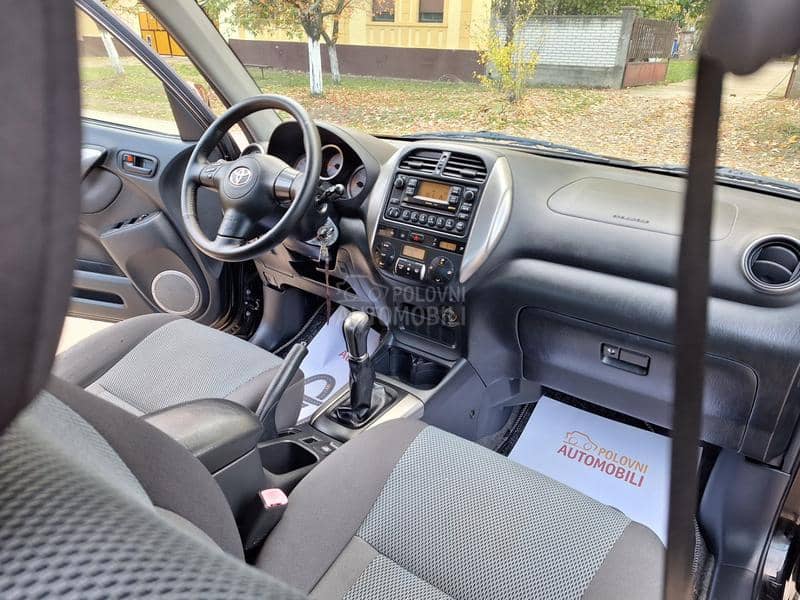 Toyota RAV 4 2.0 D4D N.o.v Toyota RAV 4 2.0 D4D N.o.v