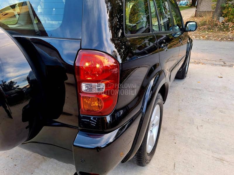 Toyota RAV 4 2.0 D4D N.o.v Toyota RAV 4 2.0 D4D N.o.v