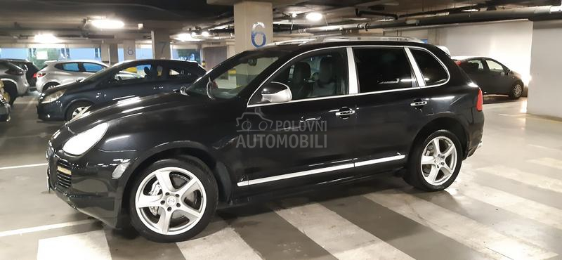 Porsche Cayenne 