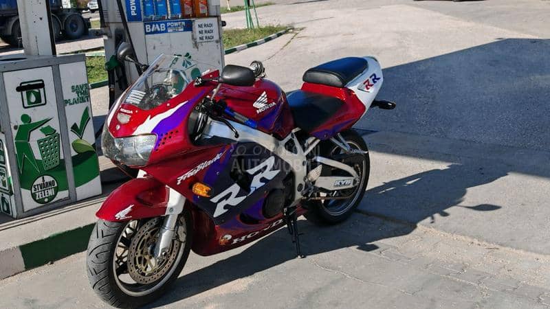 Honda CBR 919 SC33