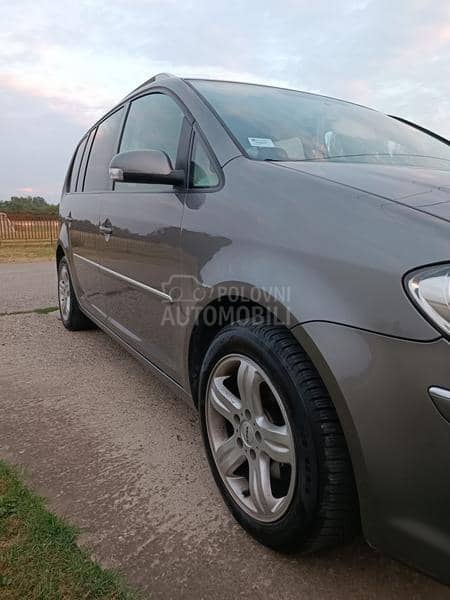Volkswagen Touran 2.0 TDI
