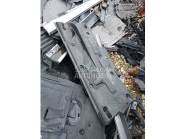 plastika poda za Audi A1 od 2009. do 2017. god.