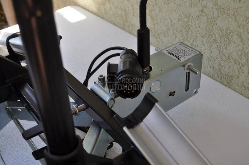 Twiny Load auto nosac za kuku za 2 elektricne bicikle