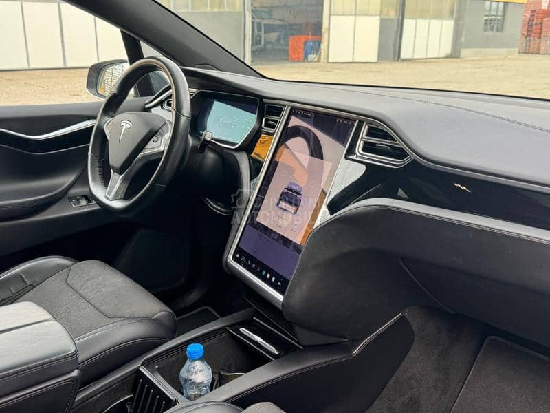 Tesla Model X 75D