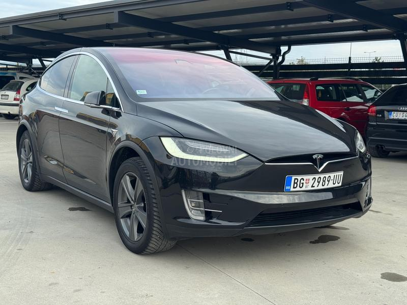 Tesla Model X 75D