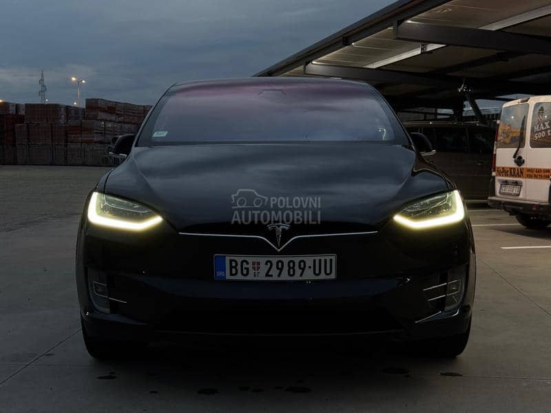 Tesla Model X 75D