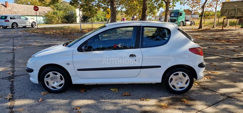 Peugeot 206 