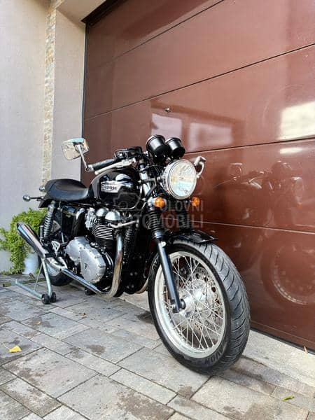 Triumph THRUXTON