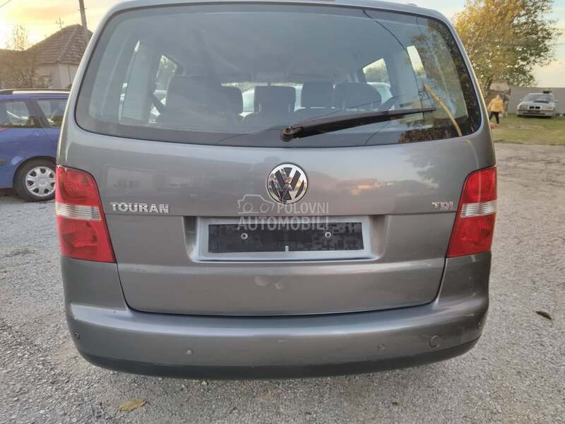 Volkswagen Touran 