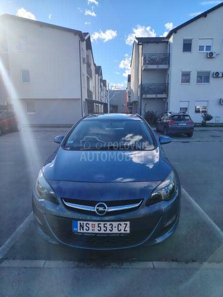 Opel Astra J  Opel Astra J
