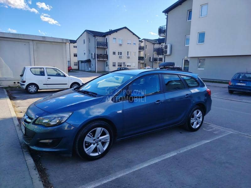 Opel Astra J  Opel Astra J