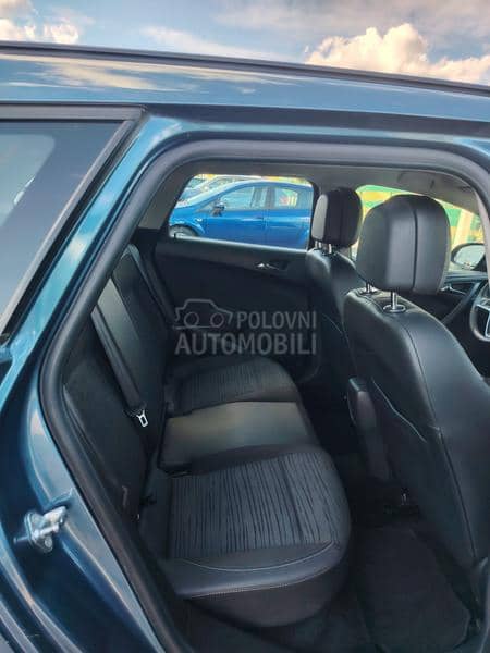 Opel Astra J  Opel Astra J