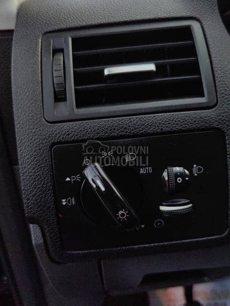 Ford Kuga 2.0TDCI TITANIUM Ford Kuga 2.0TDCI TITANIUM