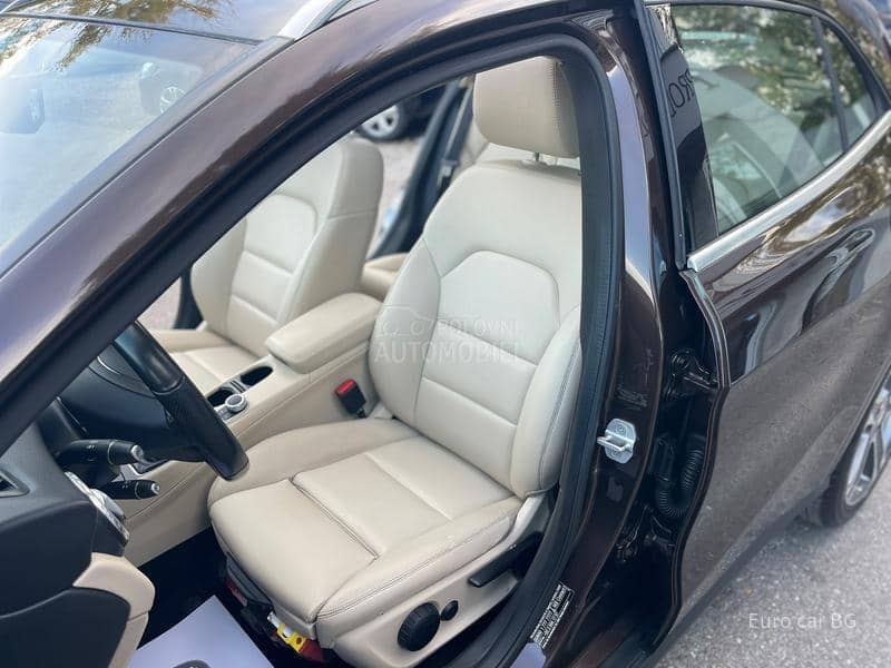 Mercedes Benz GLA 180 P A N O. L E D Mercedes Benz GLA 180 P A N O. L E D