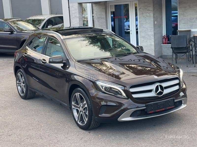 Mercedes Benz GLA 180 P A N O. L E D Mercedes Benz GLA 180 P A N O. L E D