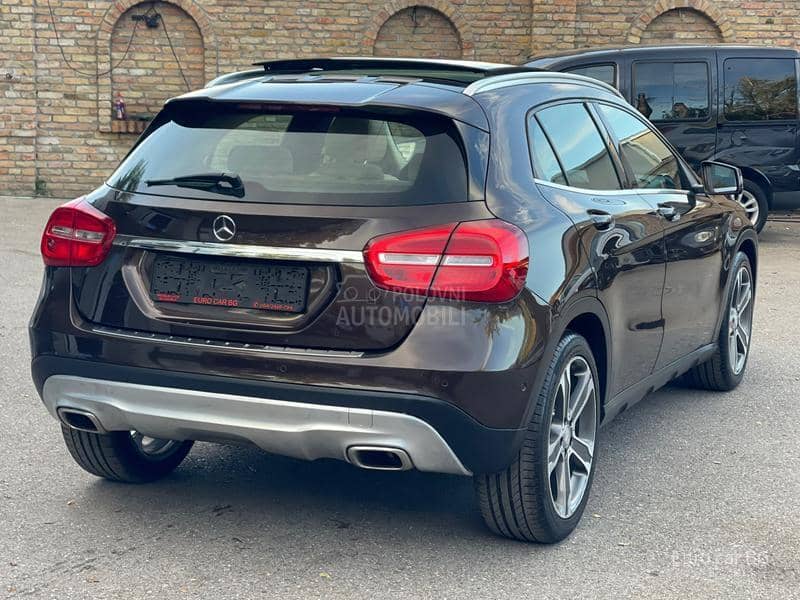 Mercedes Benz GLA 180 P A N O. L E D Mercedes Benz GLA 180 P A N O. L E D