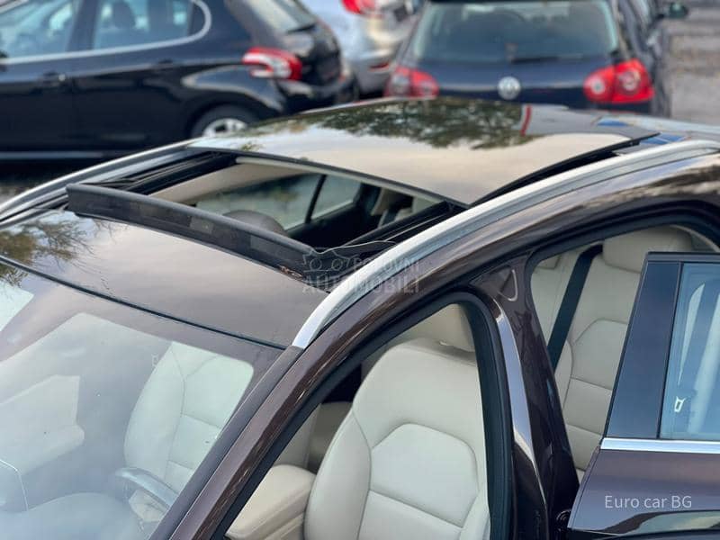 Mercedes Benz GLA 180 P A N O. L E D Mercedes Benz GLA 180 P A N O. L E D