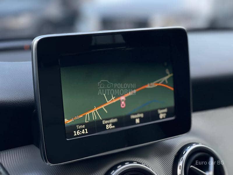 Mercedes Benz GLA 180 P A N O. L E D Mercedes Benz GLA 180 P A N O. L E D