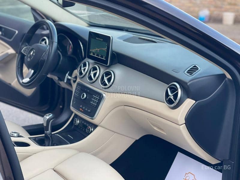 Mercedes Benz GLA 180 P A N O. L E D Mercedes Benz GLA 180 P A N O. L E D