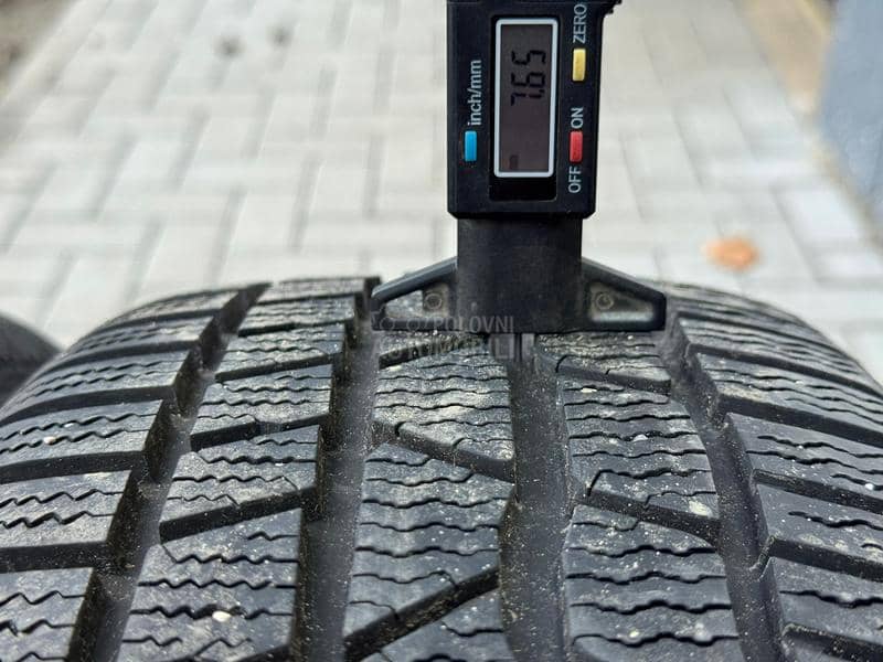 Continental 215/60 R16 Zimska