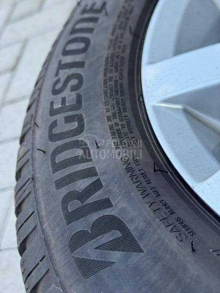 Bridgestone 215/60 R16 Zimska
