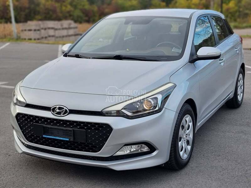 Hyundai i20 1.2b Amplia Led Ch