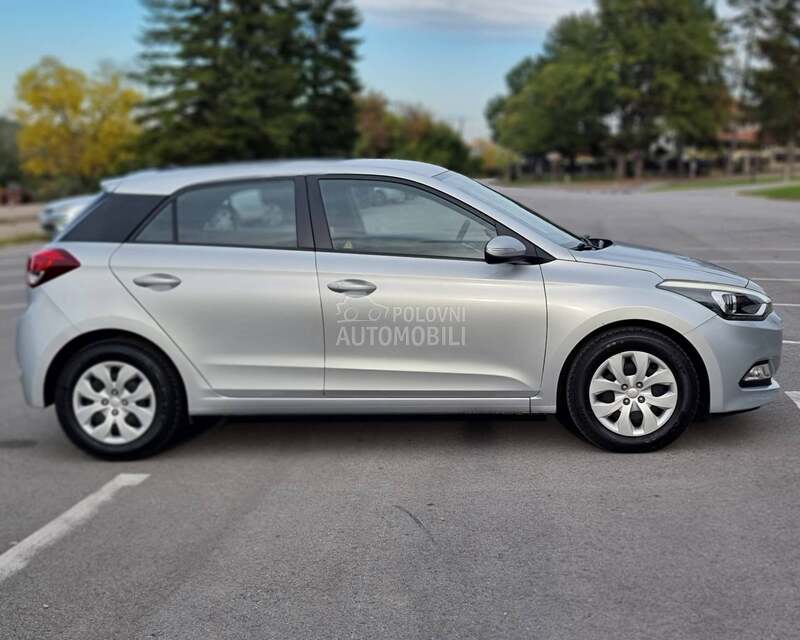 Hyundai i20 1.2b Amplia Led Ch