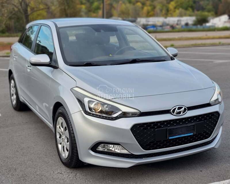 Hyundai i20 1.2b Amplia Led Ch