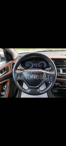 Hyundai i20 1.2b Amplia Led Ch