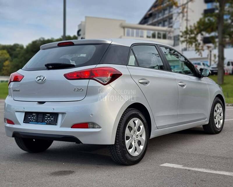 Hyundai i20 1.2b Amplia Led Ch