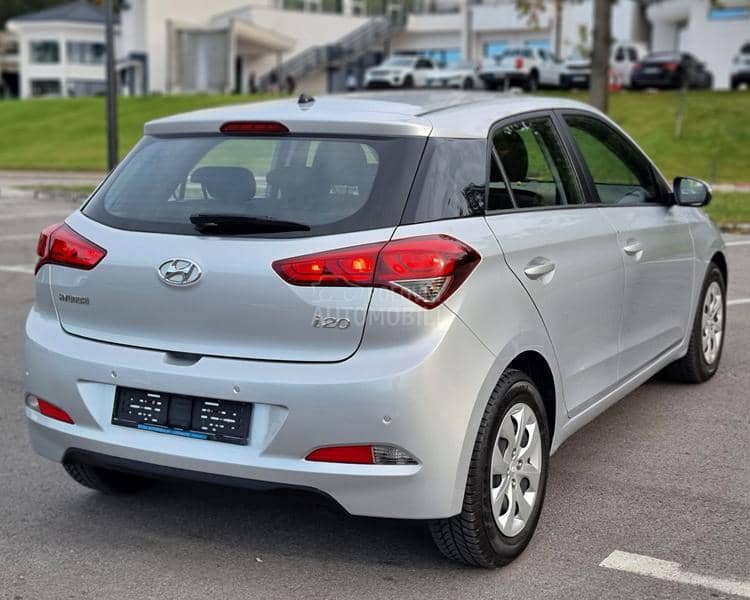 Hyundai i20 1.2b Amplia Led Ch
