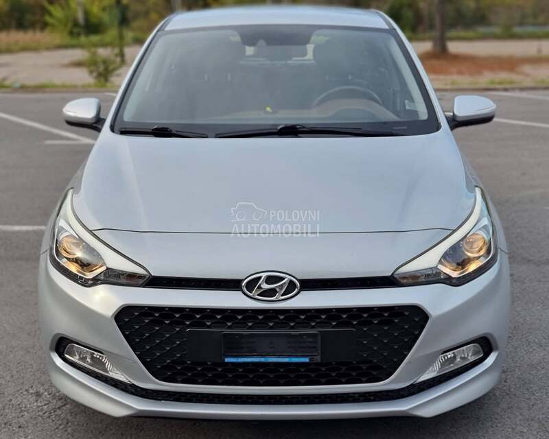 Hyundai i20 1.2b Amplia Led Ch